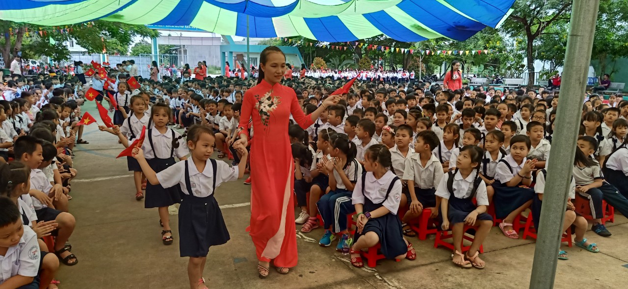 Đón các em vào lớp 1
