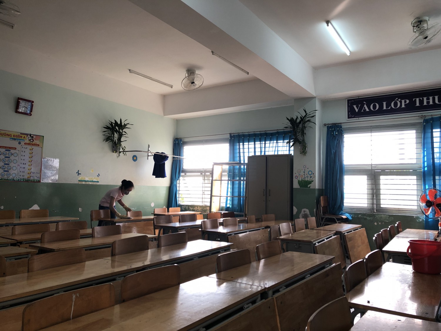 Tiểu học An Điền vệ sinh lần 3 để phòng chống virut Corona