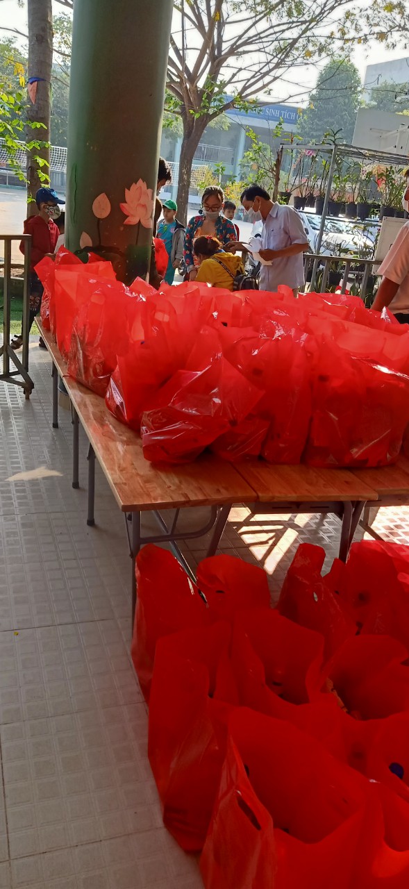TRAO QUÀ XUÂN YÊU THƯƠNG LẦN 4 NĂM 2021